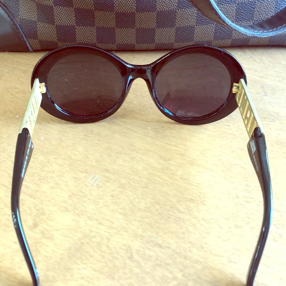 Versace Sunglasses - Picture 4 of 8